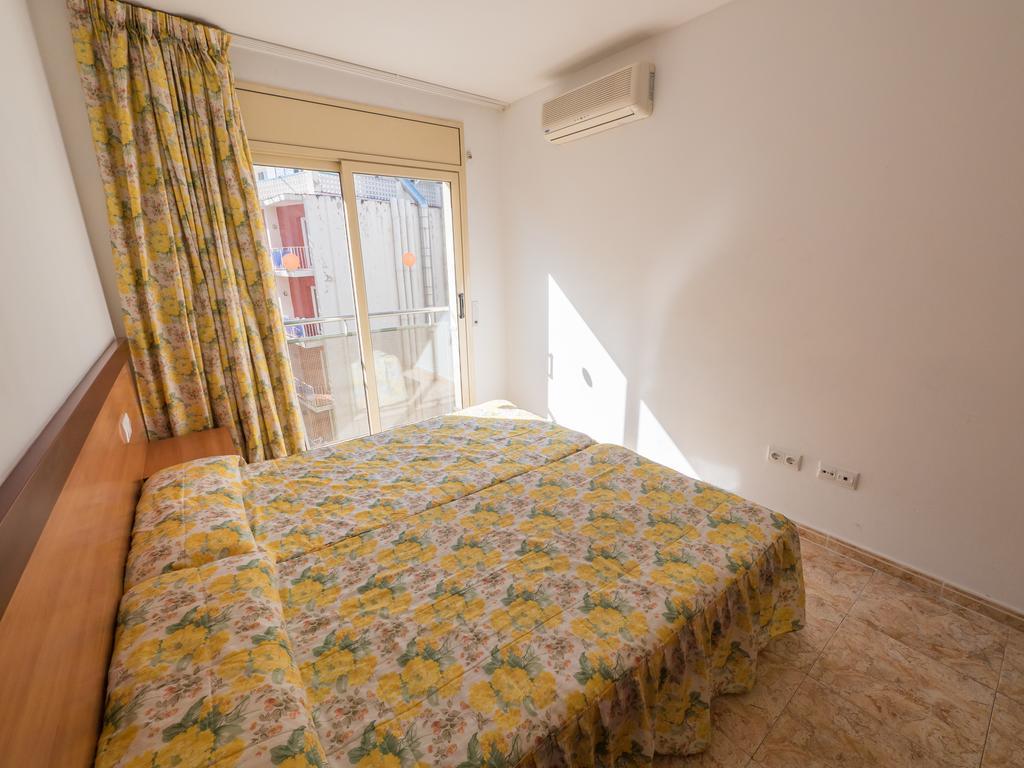 Apartaments Ar Easy Santa Anna II 료렛 드 마르 외부 사진